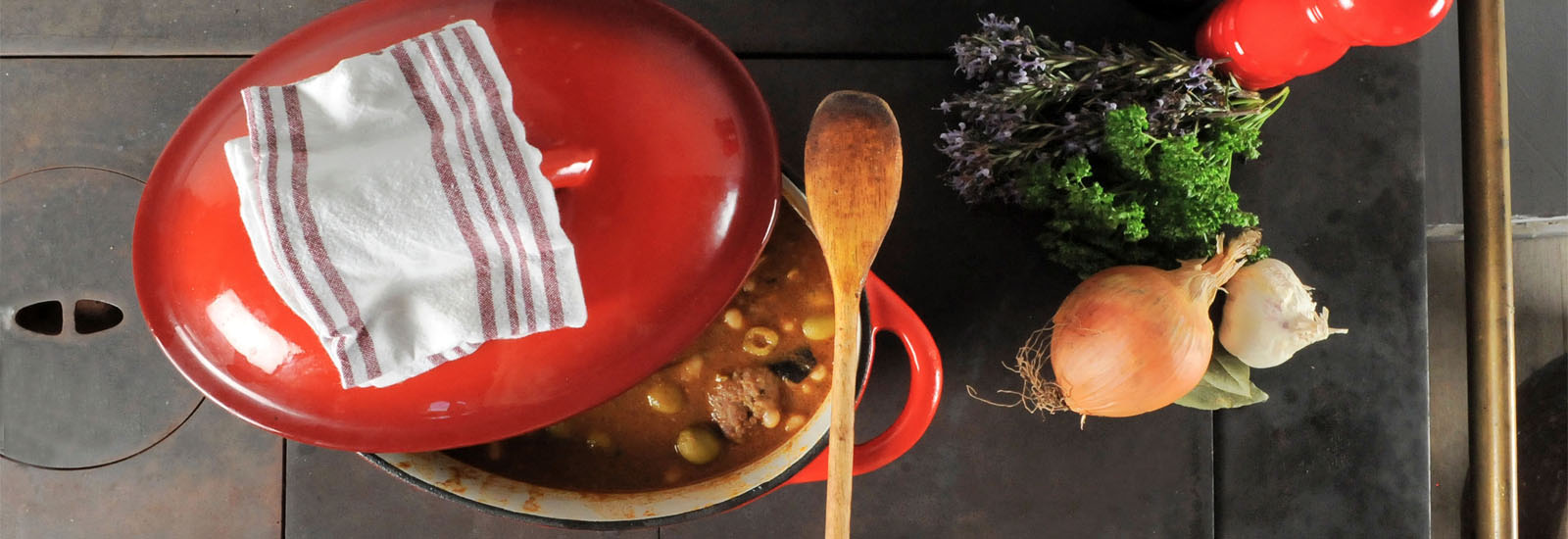 Photo-Cuisine-Mas-des-Colombes